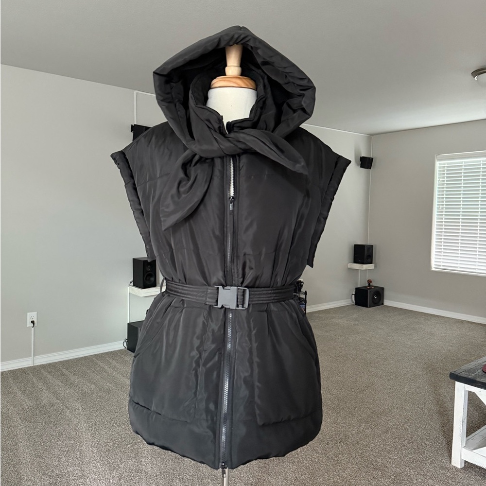 Women's Black Hooded Puffer Vest